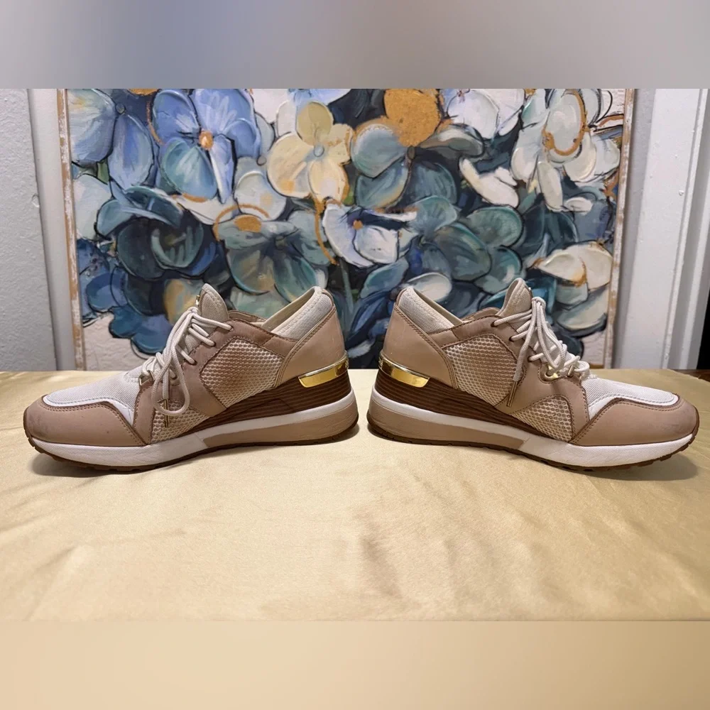 Michael Kors Women's Liv Trainer Wedge Sneakers Sporty Tan Gold Mesh Size 6 - Picture 3 of 15